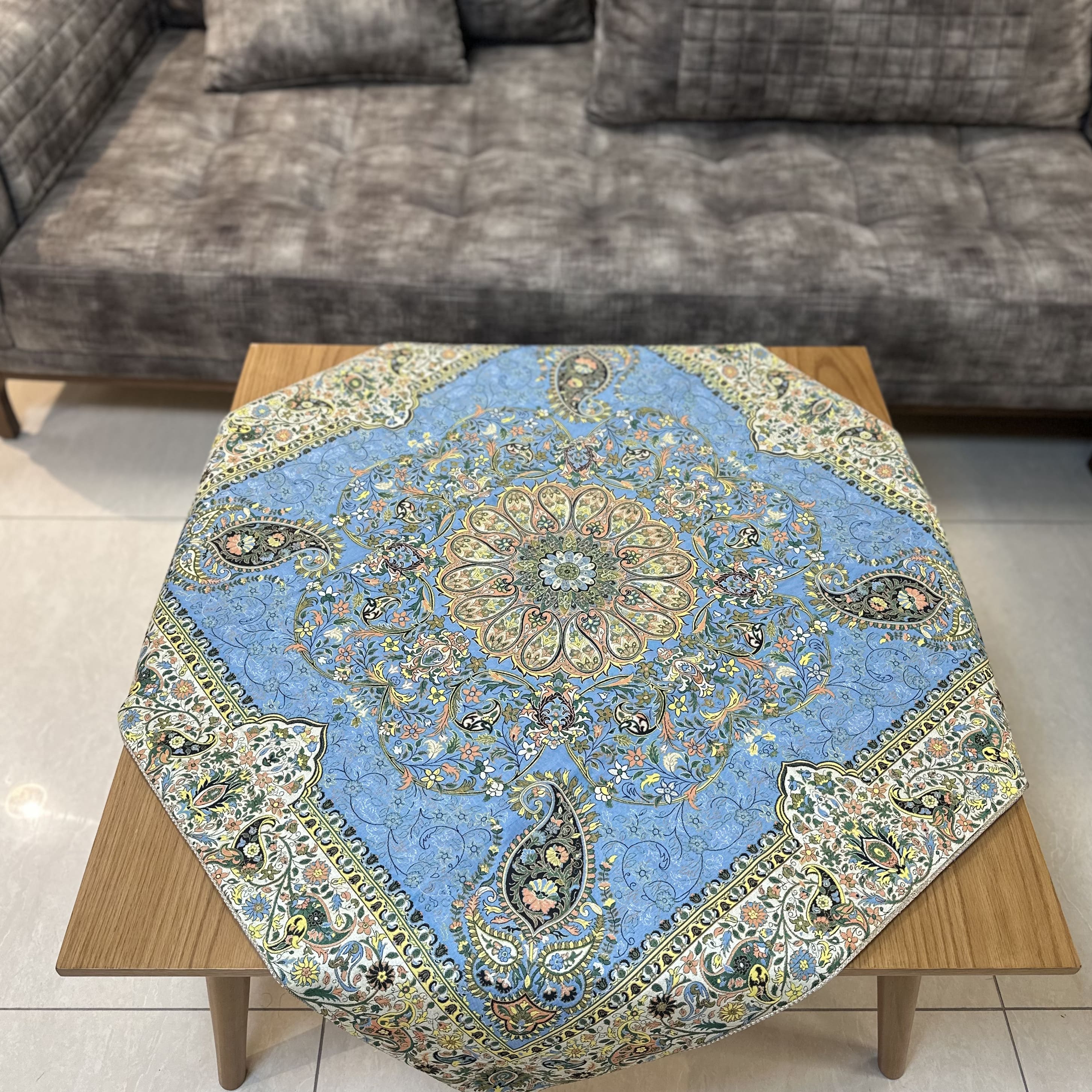 رومیزی مربعی طرح افشار