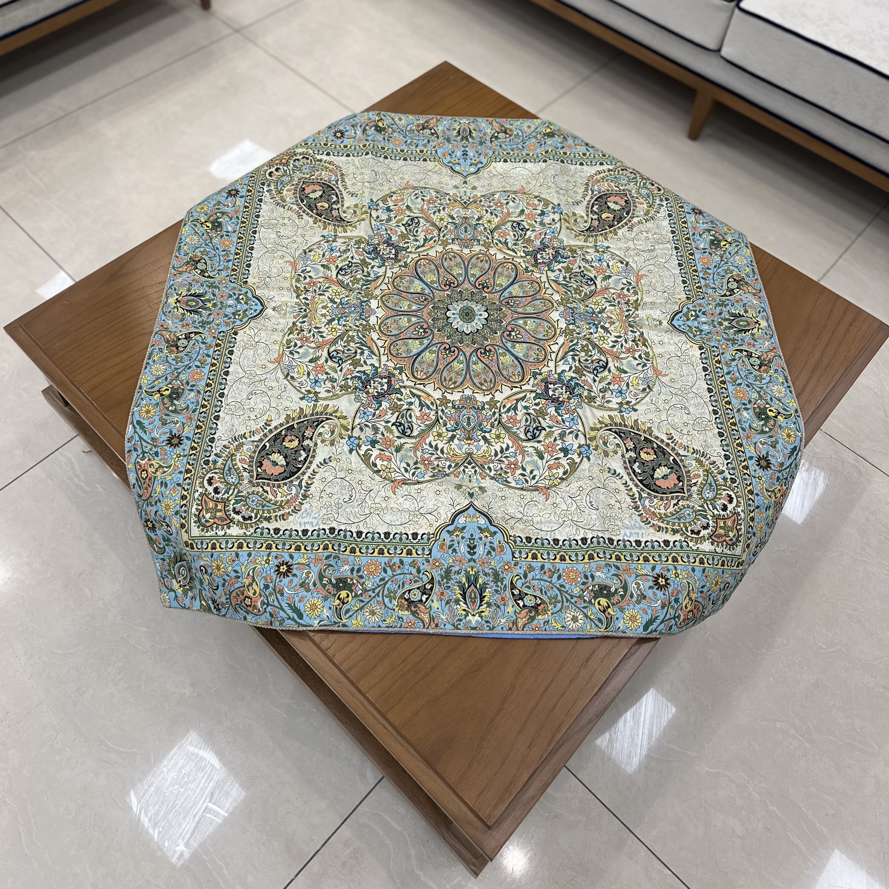 رومیزی مربعی طرح افشار