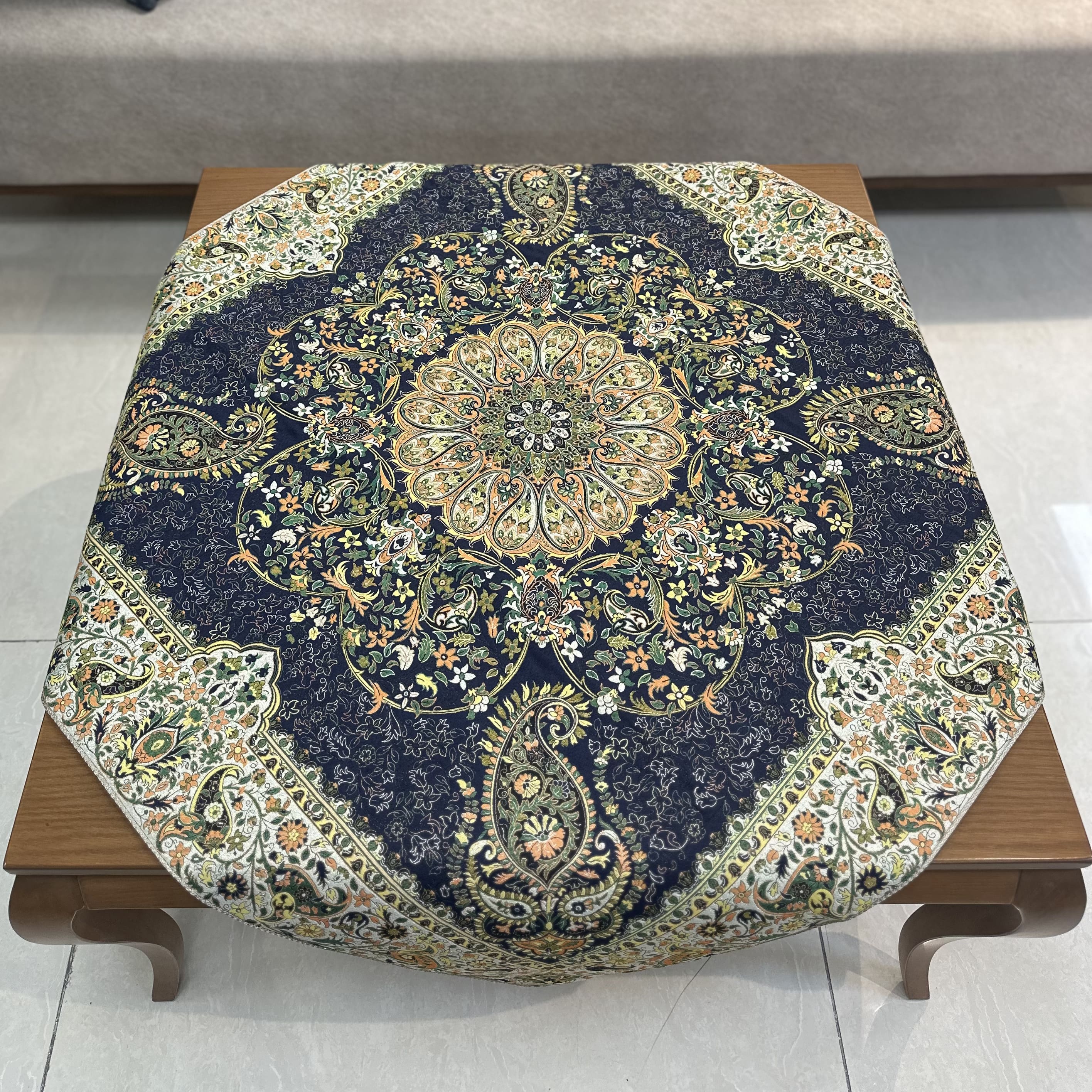 رومیزی مربعی طرح افشار