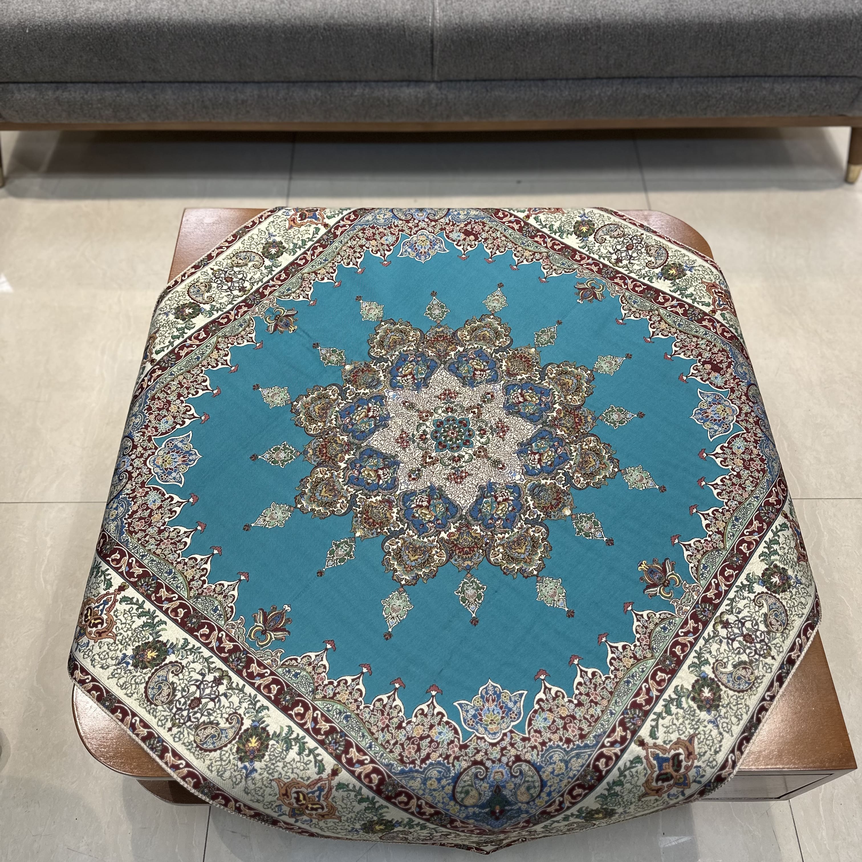 رومیزی مربعی طرح ونوس